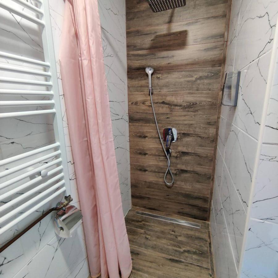 Kala Apartment โนวีซาด ภายนอก รูปภาพ